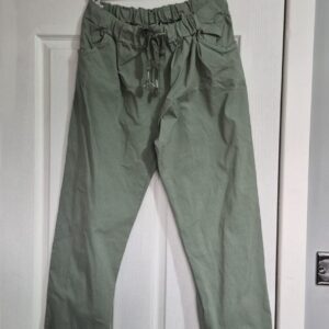 NEW Ladies Olive Green Stretchy Crinkle Magic Trousers One Size Fits 18 20 22 Size 2