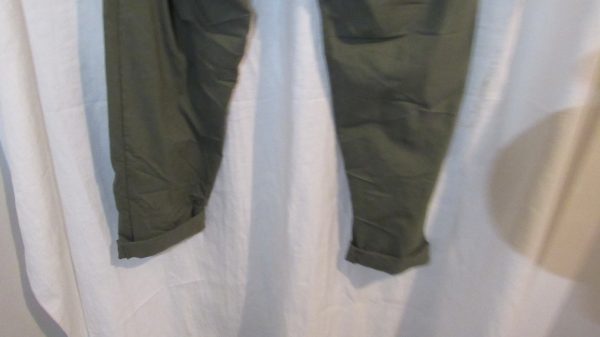 NEW Ladies Olive Green Stretchy Crinkle Magic Trousers One Size Fits 18 20 22 Size 2 - Image 4