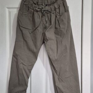 NEW Ladies Mocha Stretchy Crinkle Magic Trousers One Size Fits 18 20 22 Size 2