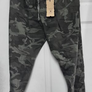 NEW Ladies Dark Khaki CAMO Stretchy Crinkle Magic Trousers One Size Fits 18 20 22 Size 2