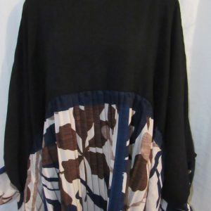 NEW Ladies Black with Pleated Patterned Bottom Top One Size fits sizes 18 20 22