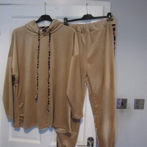 NEW Ladies Mocha with Animal Print Trim Hooded Velvet feel suit One Size fits sizes 16 18 20 22
