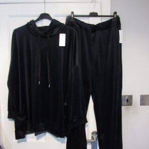 NEW Ladies Navy Blue Hooded Velvet feel suit One Size fits sizes 18 20 22 24