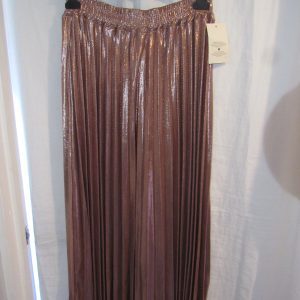 New Ladies Rose Pink Colour Pleated Skirt One Size fits sizes 18 20 22