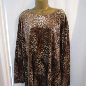 New Ladies Leopard Print Velvet Feel Top One Size fits sizes 18 20 22