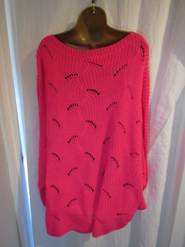 NEW Ladies Cerise Feather Print Jumper One Size Fits 18 20 22 - Image 2