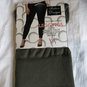 NEW Ladies Green Thermal Warm Leggings One size fits sizes 16 18 20 22