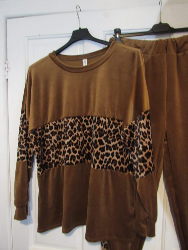 NEW Ladies Paler Brown with Animal Print Trim Velvet feel suit One Size fits sizes 16 18 20 22 - Image 2