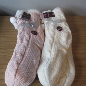 CREAM AND PINK 2 x Pairs Ladies Chenille Cable Lounge Socks With Sherpa Lining & Pom Pom