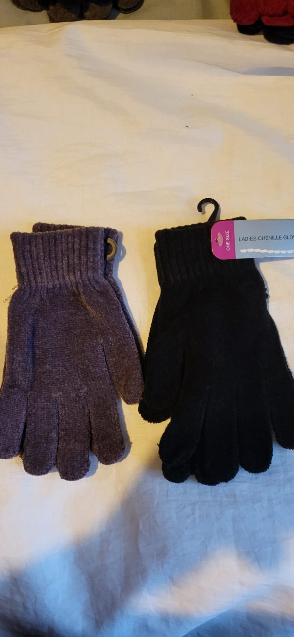 Black and Purple Ladies One Size Chenille Gloves