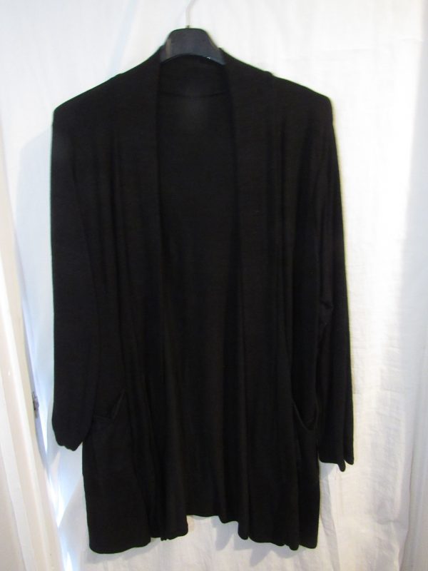 DEAL DEAL DEAL Black pocket soft cardigan One Size fits sizes 16 18 20 22