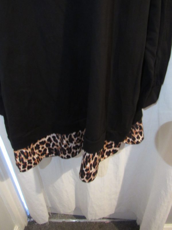 New Ladies Black Pocket edged with Brown Leopard Print Top One Size fits sizes 18 20 22 24 - Image 3