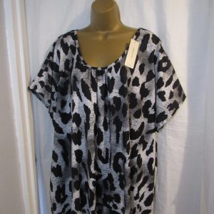 New Ladies Grey Leopard Print Pocket High Low Key Hole Back Frill Top One size fits sizes 20 22 24 26