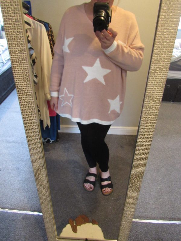 NEW Ladies Pink Edged with White Stars Jumper One Size Fits 18 20 22 - Image 5