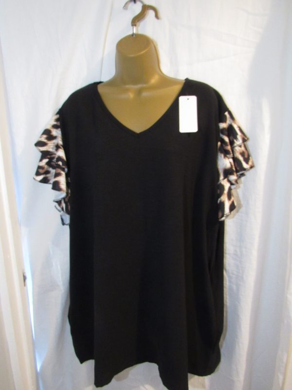 SALE SALE SALE NEW Ladies Black Animal Print Detailed Sleeve V Neck One Size fits sizes 18 20 22 NON RETURNABLE