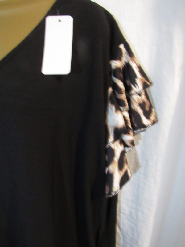 SALE SALE SALE NEW Ladies Black Animal Print Detailed Sleeve V Neck One Size fits sizes 18 20 22 NON RETURNABLE - Image 2