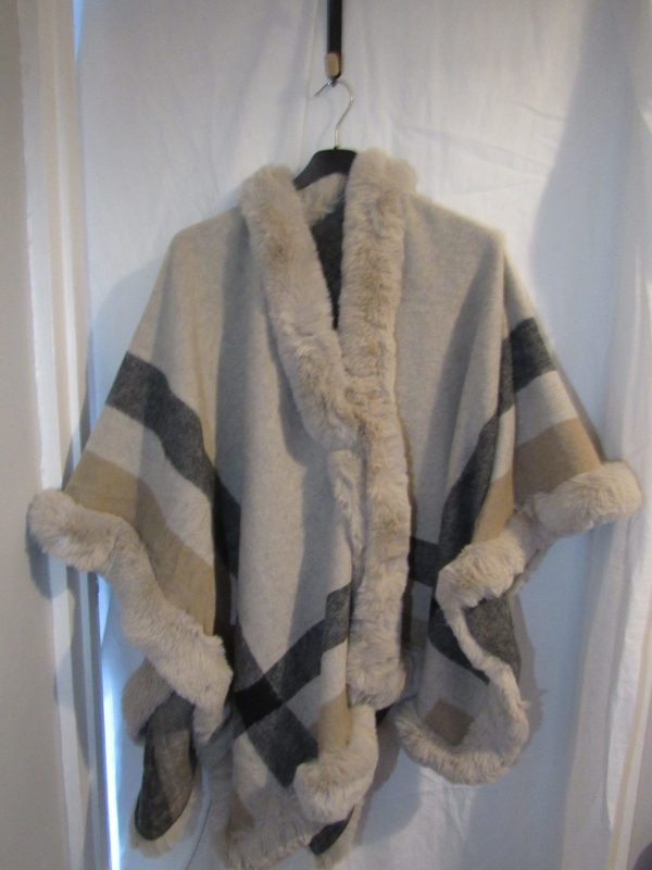 SALE SALE SALE NEW Ladies Beige Fur Poncho One Size fits sizes 18 20 22 24 NON RETURNABLE