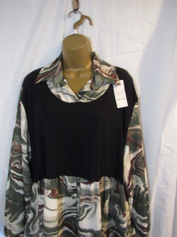 NEW Ladies Black with Green Print Tunic Top One Size fits sizes 18 20 22 24 - Image 2