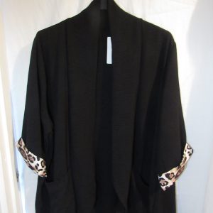 SALE SALE SALE NEW Ladies Black Edged Animal Print Lightweight Jacket One size fits sizes 18 20 22 NON RETURNABLE