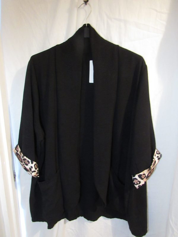 SALE SALE SALE NEW Ladies Black Edged Animal Print Lightweight Jacket One size fits sizes 18 20 22 NON RETURNABLE