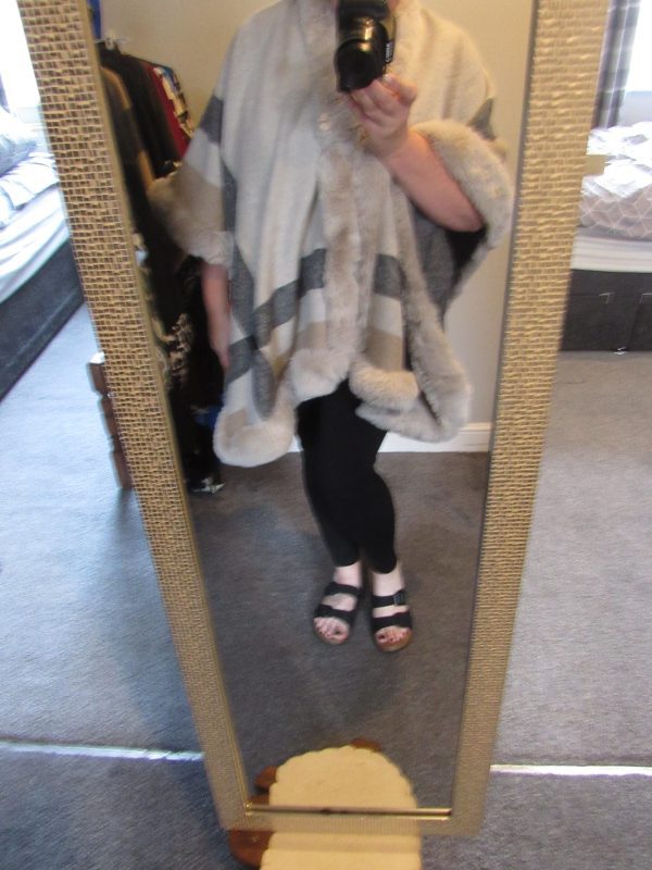 SALE SALE SALE NEW Ladies Beige Fur Poncho One Size fits sizes 18 20 22 24 NON RETURNABLE - Image 4