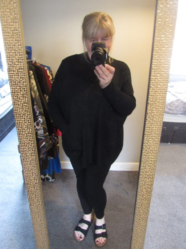 SALE SALE SALE New Ladies Black Soft Pocket Jumper One Size fits sizes 18 20 22 - Image 4