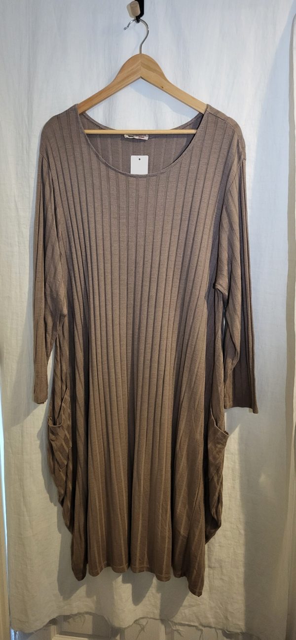 SALE SALE SALE NEW Ladies Mocha Ribbed Pocket Long Dress One Size Fits 18 20 22 Plus Size NON RETURNABLE - Image 3