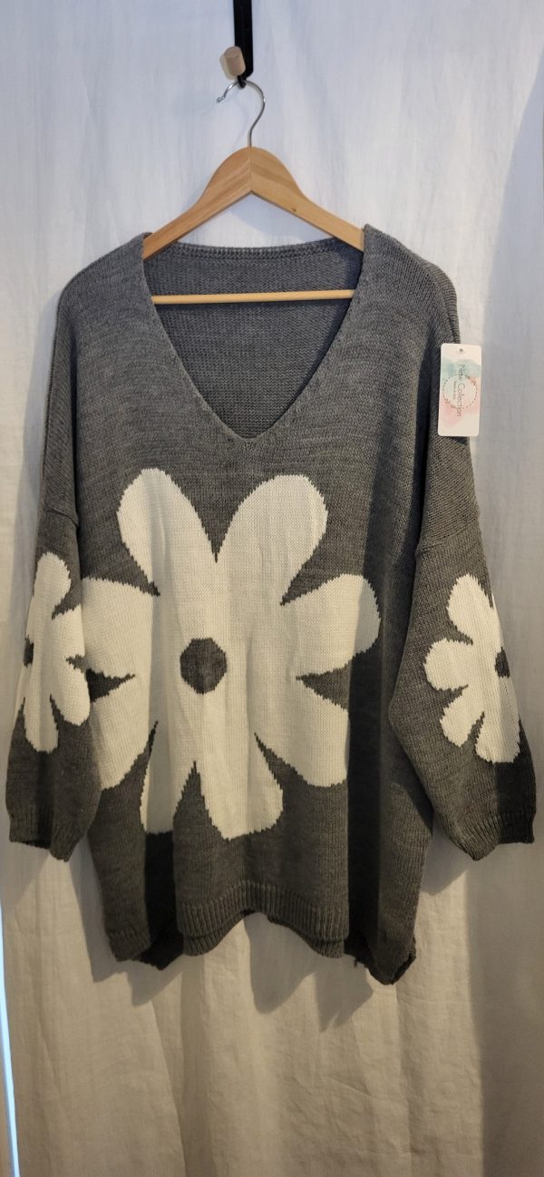 SALE SALE SALE New Ladies Women Grey with White Flower Jumper One Size fits sizes 18 20 22 NON RETURNABLE