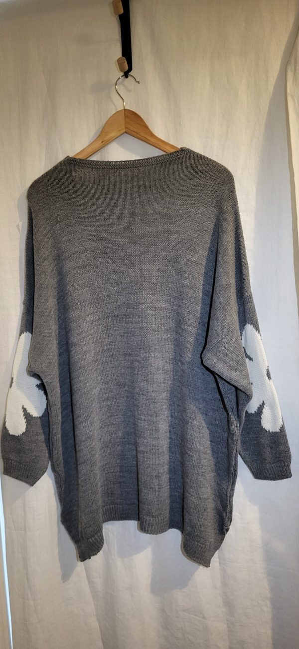 SALE SALE SALE New Ladies Women Grey with White Flower Jumper One Size fits sizes 18 20 22 NON RETURNABLE - Image 4