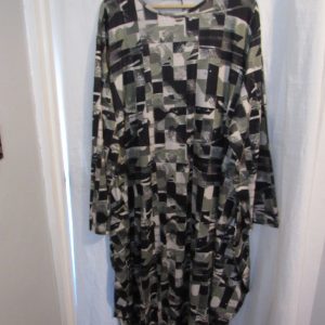 NEW Ladies Green Pattern Pocket Long Dress One Size Fits 20 22 24 Plus Size