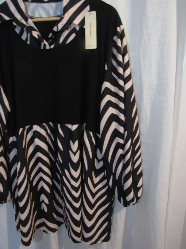 NEW Ladies Black Stripe Print Tunic Top One Size fits sizes 18 20 22 24 - Image 4