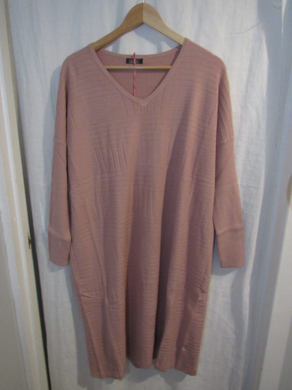 SALE SALE SALE New Ladies Pink Check Soft Longer Length Jumper One Size fits sizes 18 20 22 - Image 5