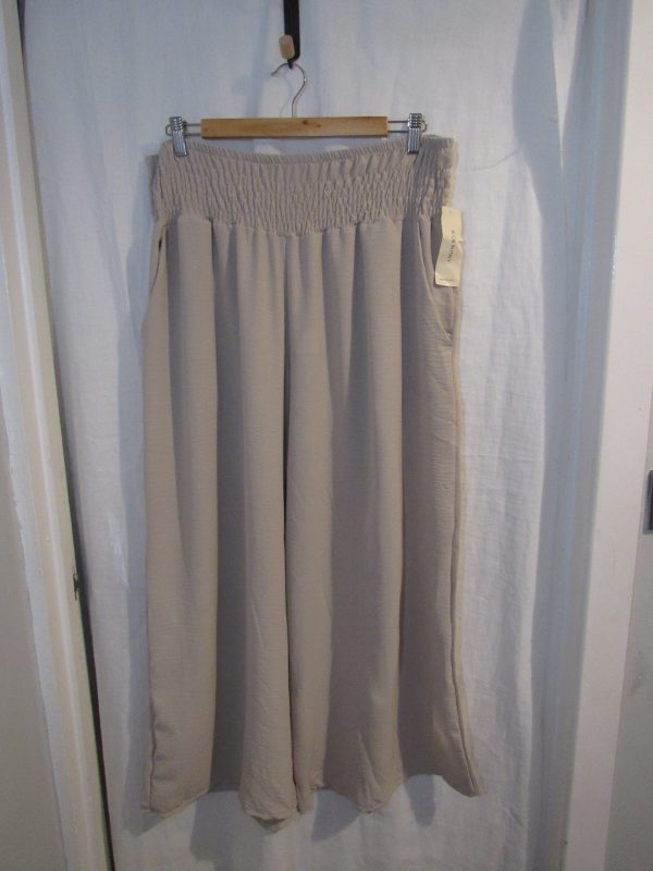 NEW Ladies Womens Beige Palattzo Trousers One size fits sizes 18 20 22 24 - Image 3