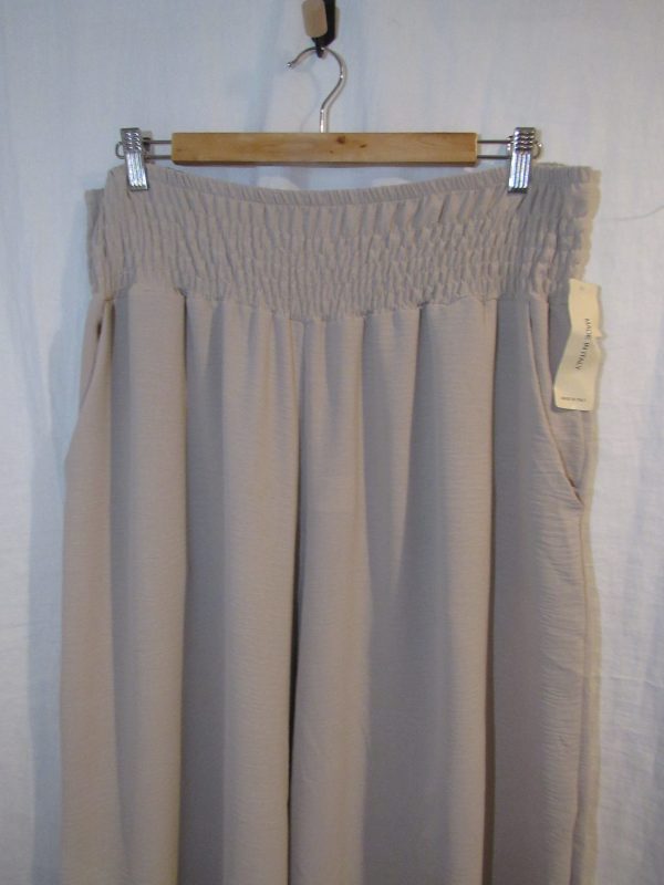 NEW Ladies Womens Beige Palattzo Trousers One size fits sizes 18 20 22 24 - Image 4