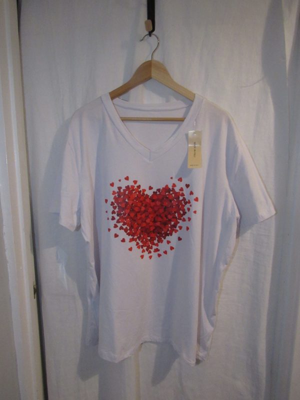 New Ladies Women White Red Heart V Neck T-shirt One Size Fits 18 20 22