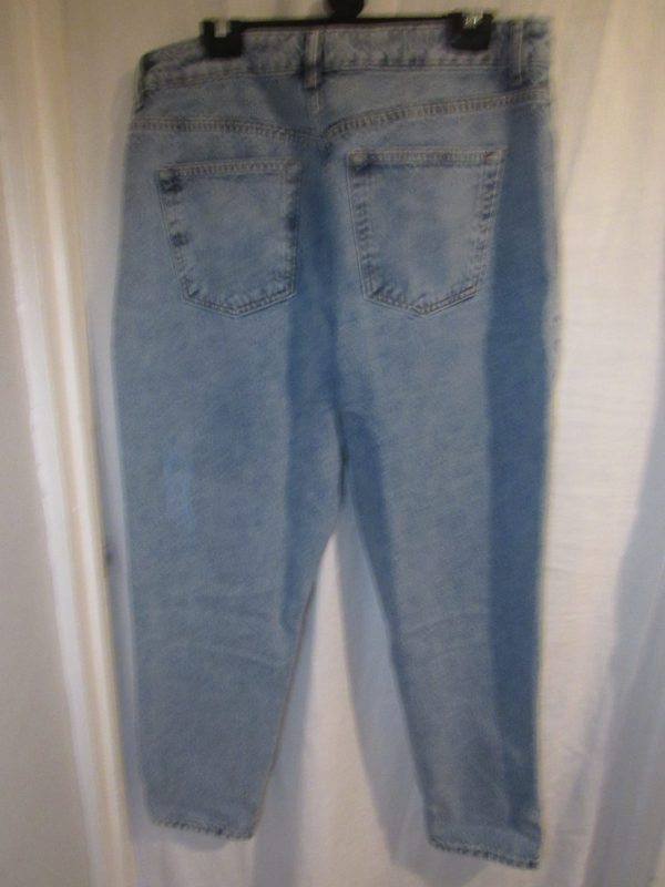 Topshop Original Curve Mom Jeans in Bleach Blue UK 18 Non Returnable - Image 4