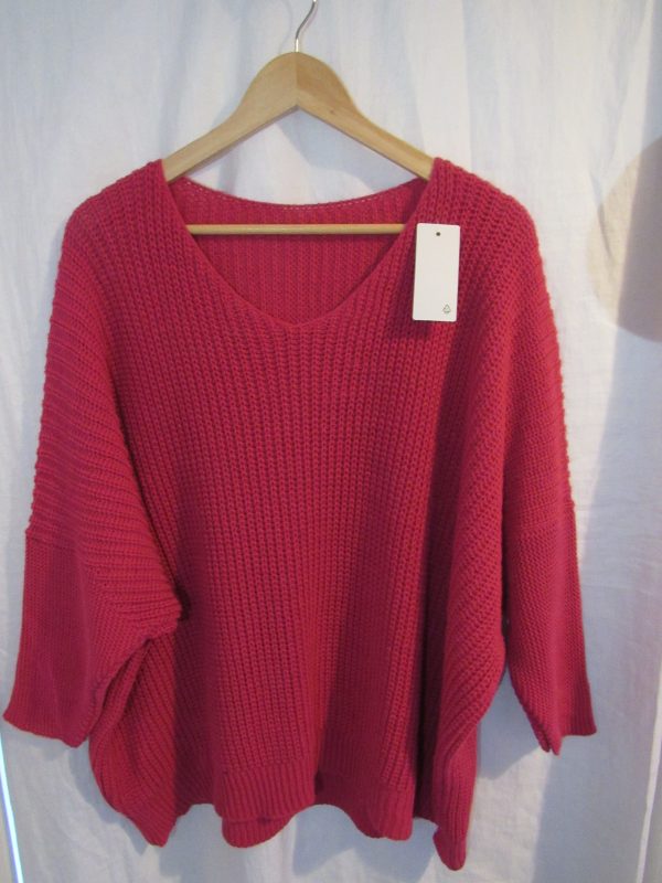 New Ladies Shorter Length Cerise Jumper one size fits sies 18 20 22 - Image 2