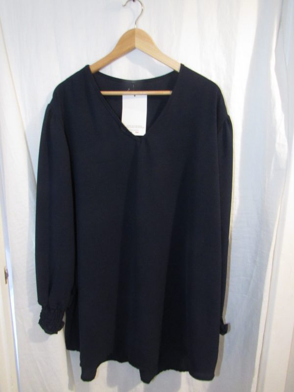 New Ladies Navy Blue V Neck Top One size fits sizes 18 20 22