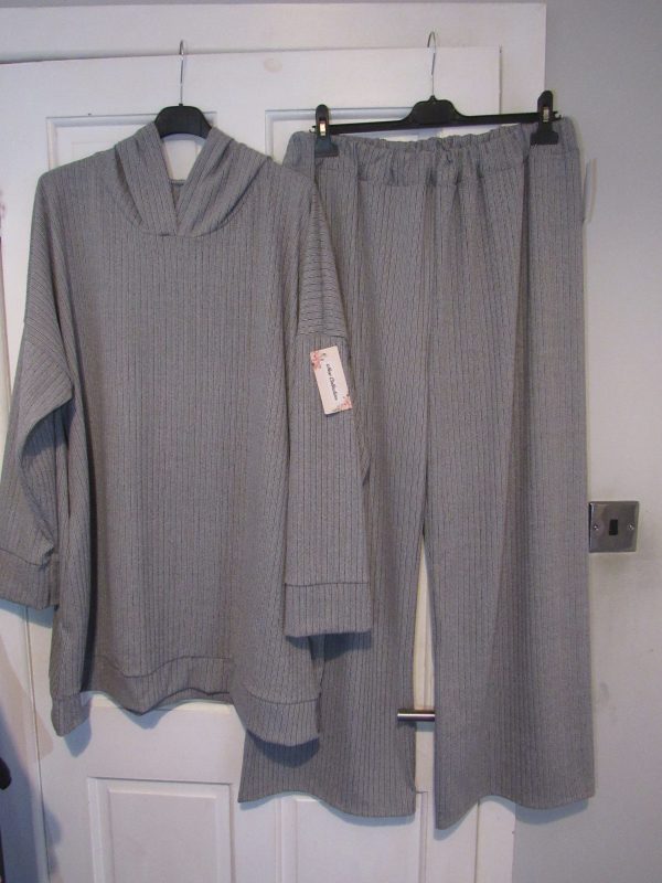 New Ladies Plus Size Soft Hooded Lounge Suit Dark Grey Stripe One Size fits sizes 20 22 24 - Image 2