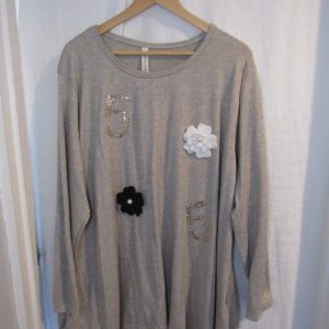NEW Ladies Taupe Lightweight Flower Number Plus Jumper One Size fits sizes 18 20 22 24