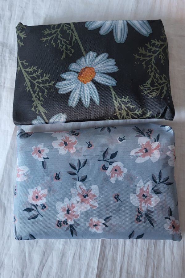 Bundle deal 2 x Re-useable Shopping Bags for £5 1 x Black Daisy and 1 x Blue Floral