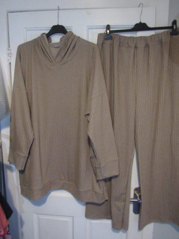 New Ladies Plus Size Soft Hooded Lounge Suit Mocha Stripe One Size fits sizes 20 22 24 - Image 2