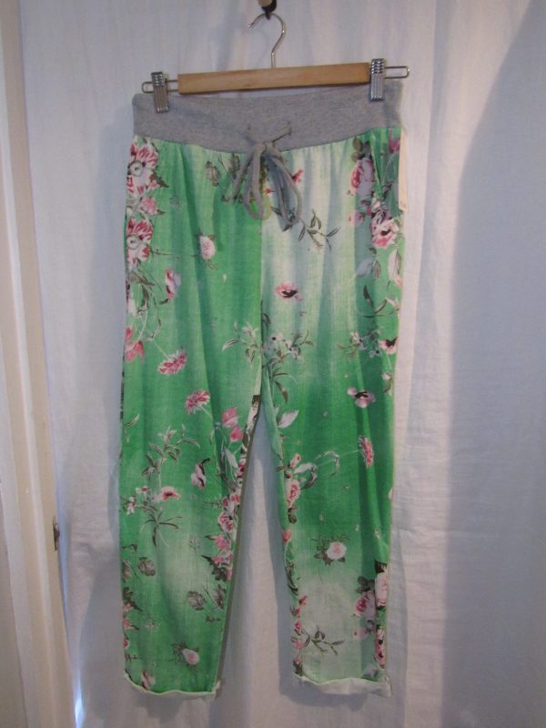 NEW Ladies Womens Green Floral Joggers Trousers One Size fits sizes 16 18 20 22 Size 2