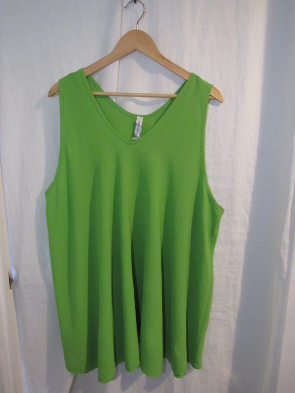 New Ladies Lime Sleeveless Swing Top Plus Size One Size fits 18 20 22 24 - Image 2