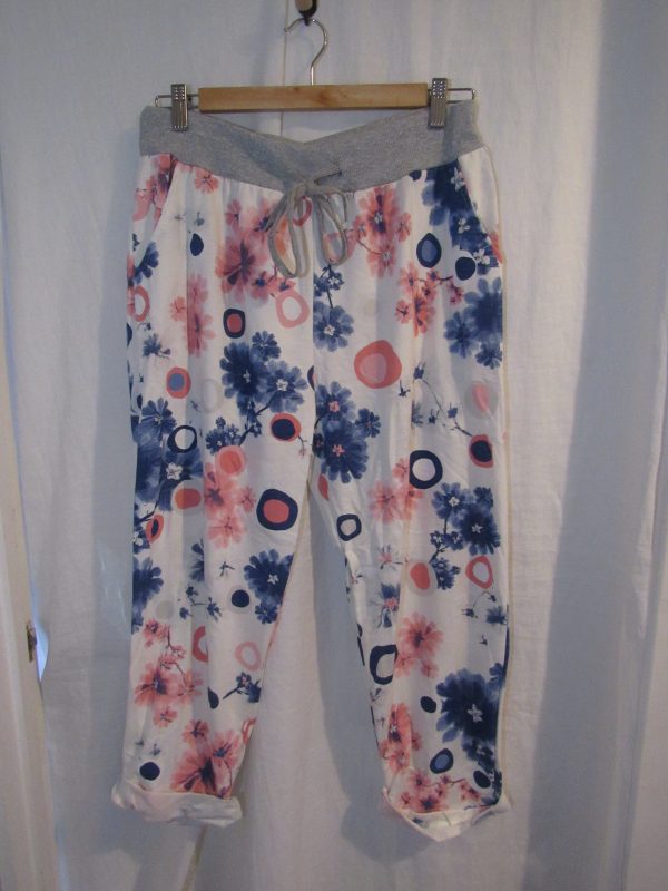 NEW Ladies Womens White Circle Floral Joggers Trousers One Size fits sizes 16 18 20 22 Size 2