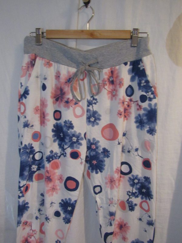 NEW Ladies Womens White Circle Floral Joggers Trousers One Size fits sizes 16 18 20 22 Size 2 - Image 3