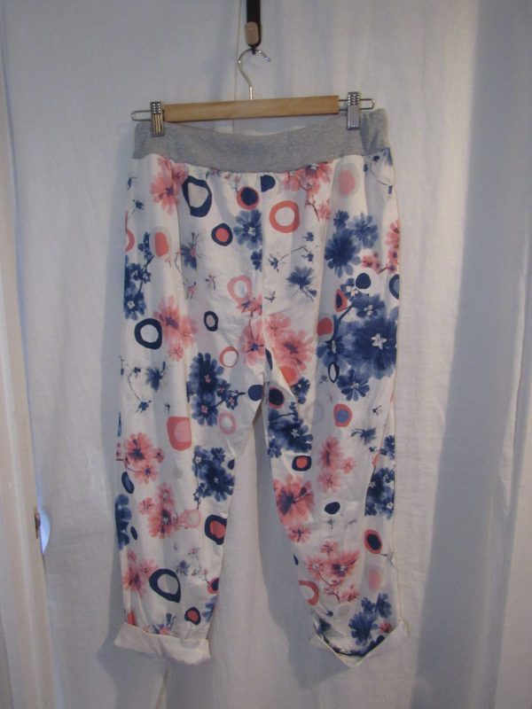 NEW Ladies Womens White Circle Floral Joggers Trousers One Size fits sizes 16 18 20 22 Size 2 - Image 6