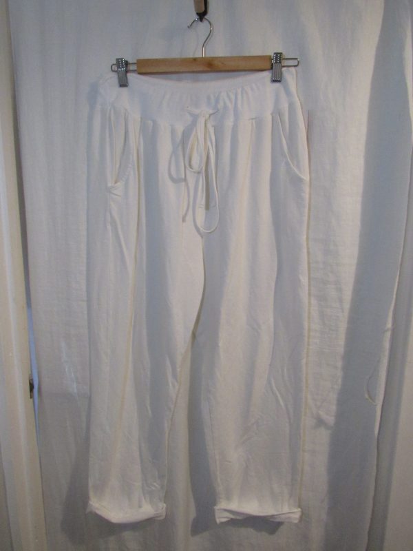 New Ladies Plain Joggers White One Size fits sizes 16 18 20 22 Size 2