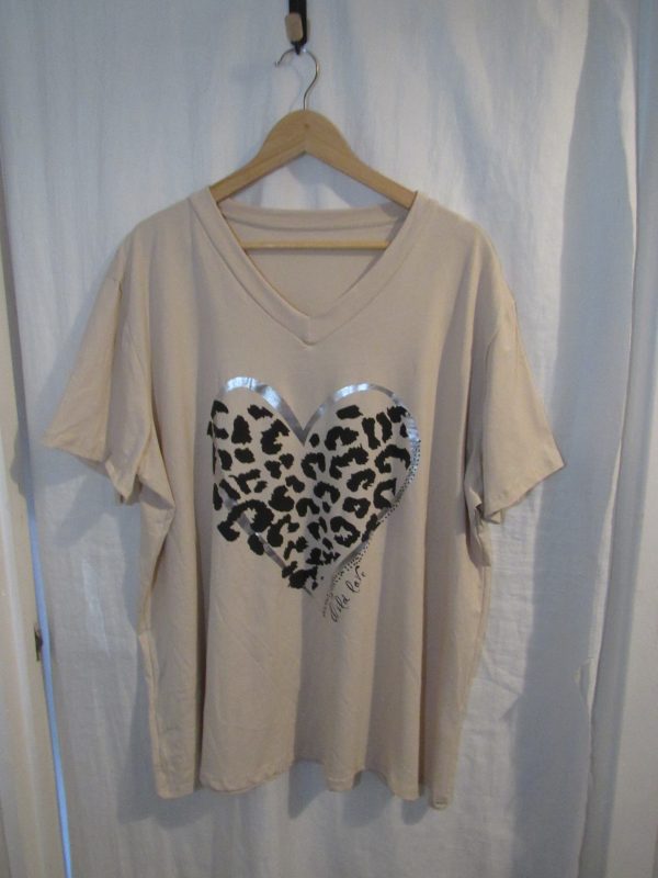 New Ladies Women Beige Large Heart V Neck T-shirt One Size Fits 18 20 22