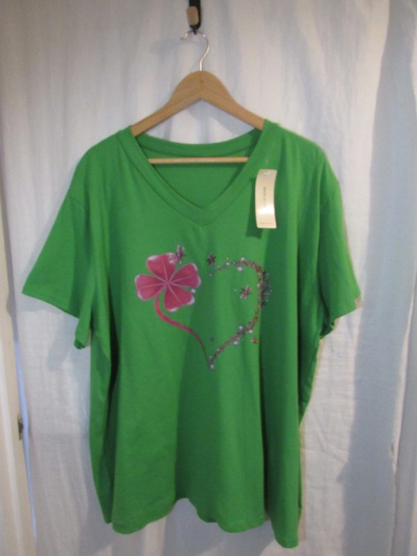 New Ladies Women Green Heart V Neck T-shirt One Size Fits 18 20 22